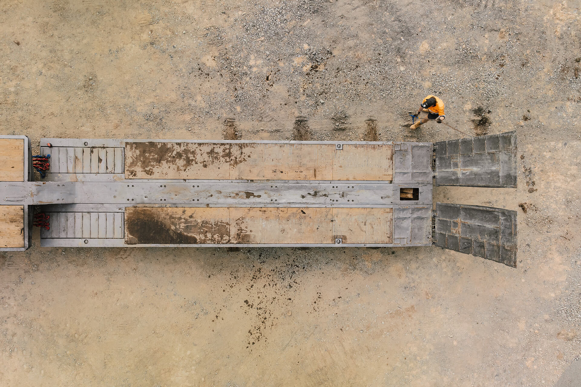 Heavy Transporter with Large Supply Runs